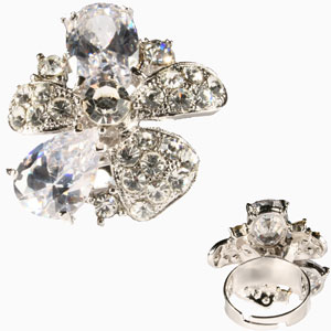 Bague Hortensia blanche 